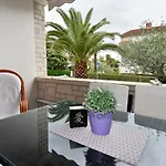 Lavizatic Gæstehus 3*