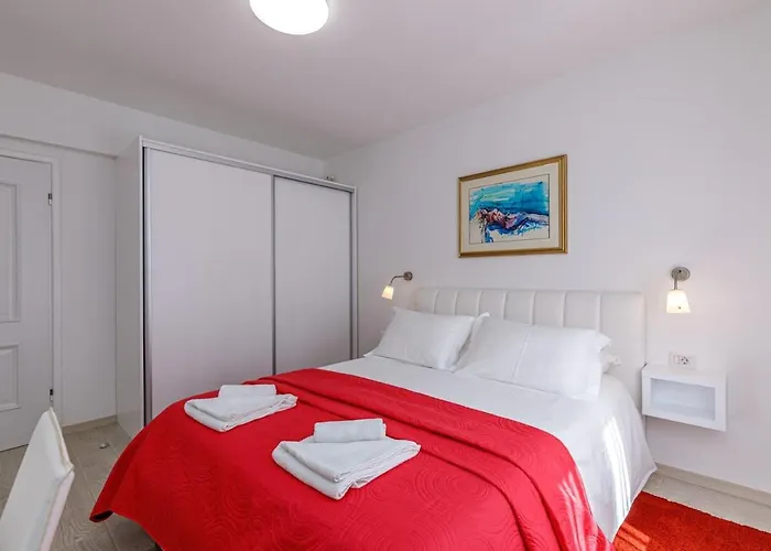 Lavizatic Pensionat 3*