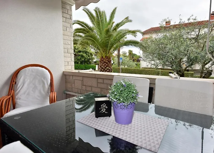 Lavizatic Pensionat 3*