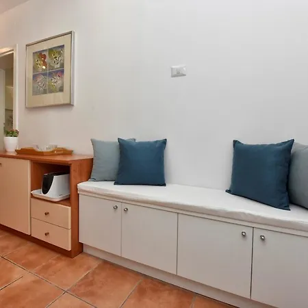 Gasthuis Lavizatic Poreč