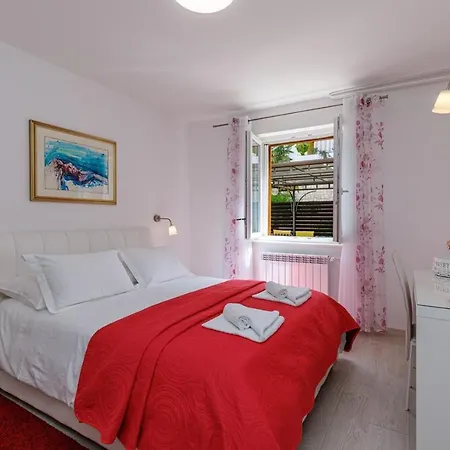 Lavizatic Guest house