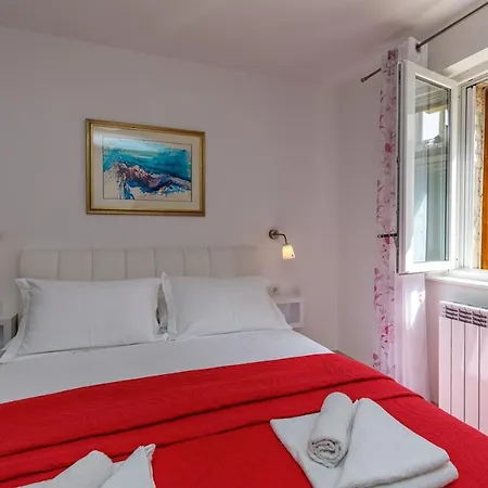 Lavizatic Guest house