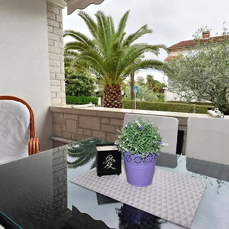 Lavizatic Guest house 3*