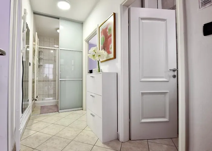 Πανσιόν Lavizatic Πόρετς