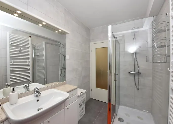 Lavizatic Πανσιόν Πόρετς