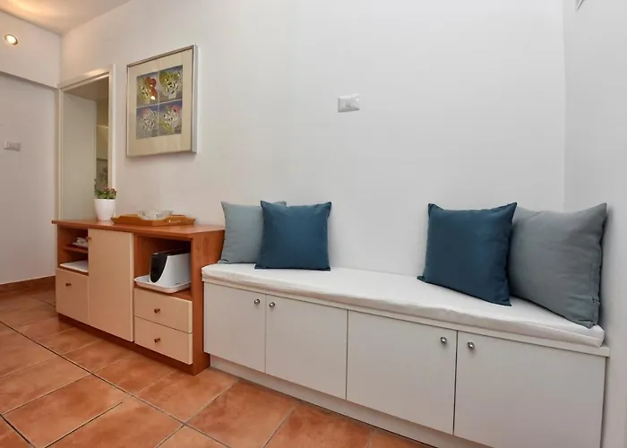 Πανσιόν Lavizatic Πόρετς