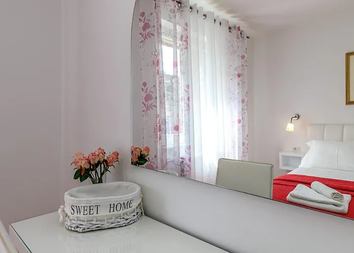 Πανσιόν Lavizatic 3*