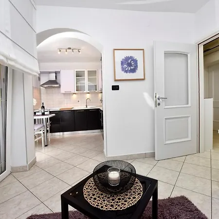 בית הארחה Lavizatic 3*